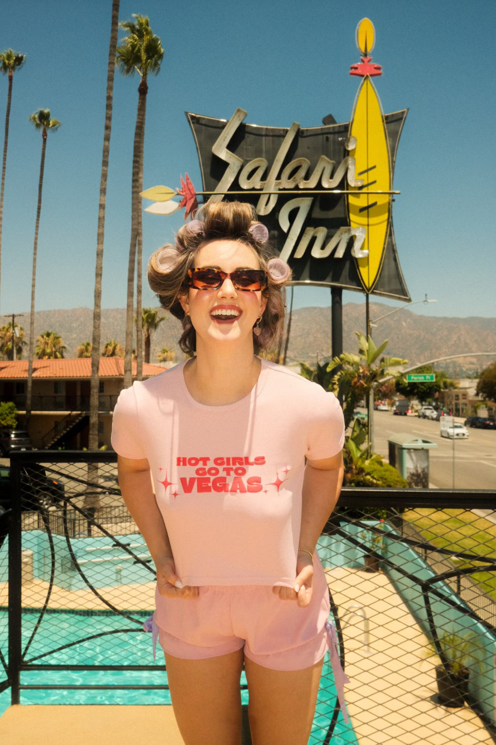 VEGAS BABY TEE - PINK